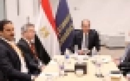 شادة من رئيسة قومى المرأة ووزيرة التضامن الاجتماعى   بمعرض ديارنا ومنتجات السيدات