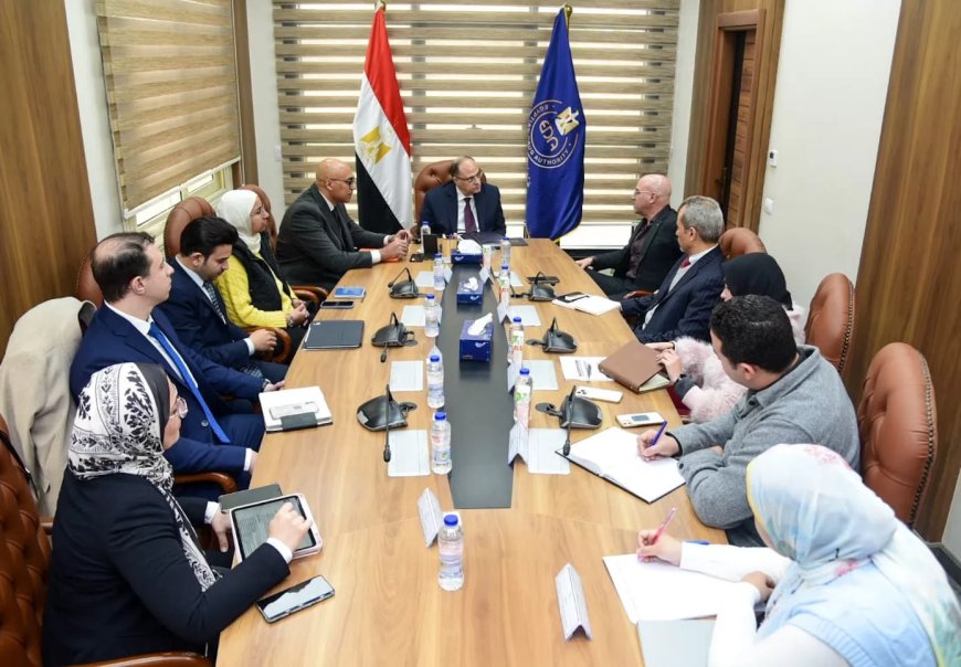 رئيس هيئة الدواء المصرية استقبل ممثلي شركة أسبن الدولية لمناقشة تعزيز الأمن الدوائي المصري 