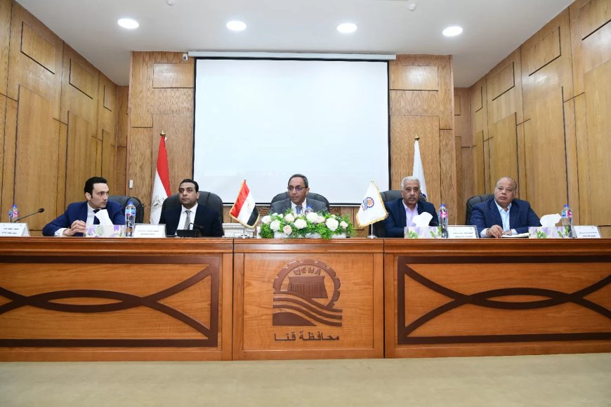 محافظ قنا يعلن بدء تنفيذ محطة طاقة شمسية بصحراء نجع حمادي باستثمارات 30 مليار جنيه