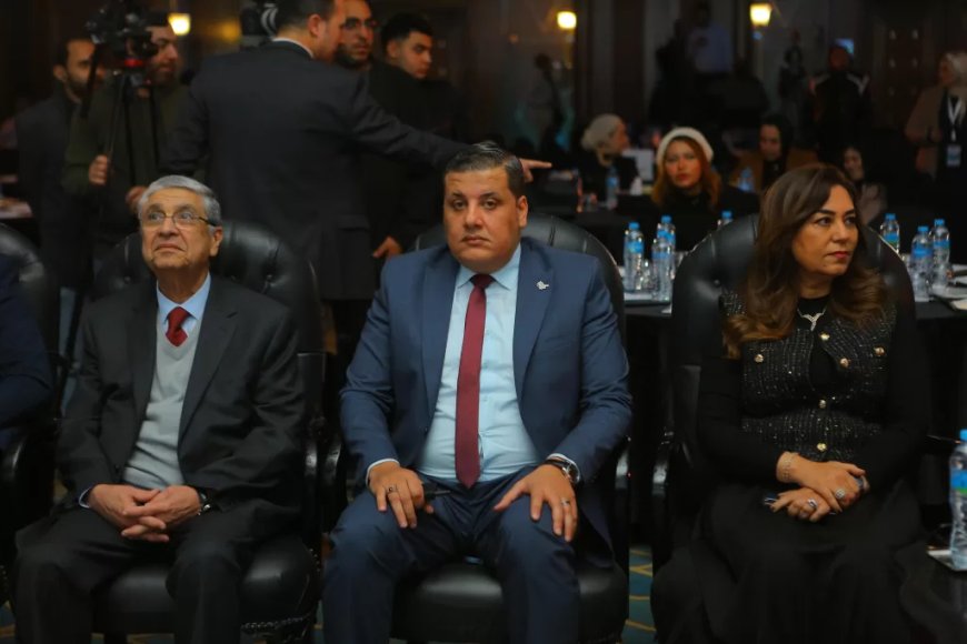 انطلاق فعاليات المؤتمر السنوى لمؤسسة صناع الخير بحضور وزارى