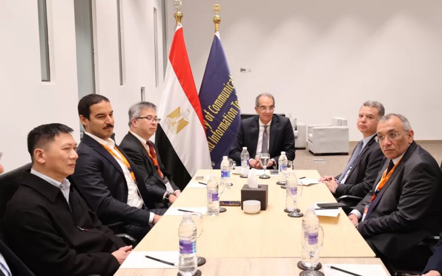 الدكتور/ عمرو طلعت وزير الاتصالات وتكنولوجيا المعلومات يفتتح قمة التحالف العالمى لأشباه الموصلات GSA للشرق الأوسط وشمال أفريقيا بالمتحف المصرى الكبير
