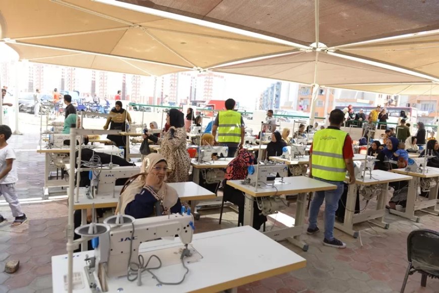 تسليم مشاريع تمكين اقتصادى للأسر الأولى بالرعاية فى جميع مراكز وقرى محافظة أسوان