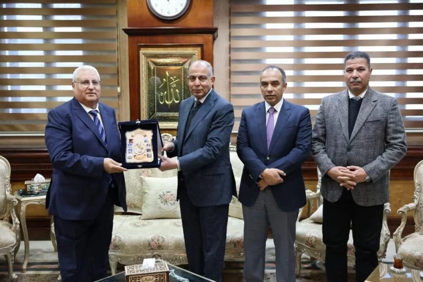 خلال لقائه وفد البنك الزراعي: محافظ المنيا يعلن 750 ألف جنيه لدعم الأسر الأولى بالرعاية استعدادًا لشهر رمضان المبارك