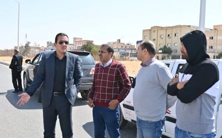 رئيس جهاز العاشر من رمضان يجري جولة تفقدية شاملة لتقييم البنية التحتية للطرق في أحياء المدينة