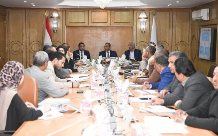 محافظ قنا يشدد على تطبيق القانون في ملف التصالح وإزالة التعديات