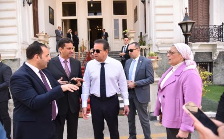 نائب رئيس مجلس الوزراء وزير الصحة تفقد المعامل المركزية والعلاج الحر وإدارة التراخيص لمتابعة أعمال تجديد المبنى