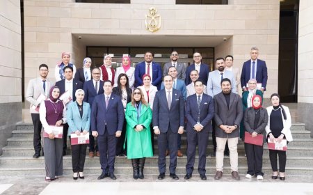 رئيس هيئة الرعاية الصحية ونائب وزير الاتصالات كرّما 32 قيادة تنفيذية وكادرًا بالهيئة لحصولهم على شهادات دولية معتمدة في إدارة المشروعات