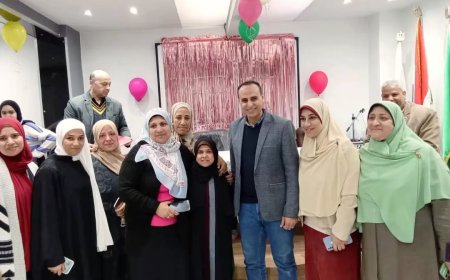 احتفالاً بعيد الأم.. وكيل وزارة الصحة بالشرقية يكرم الأمهات المثاليات بالقطاع الصحي بالمحافظة