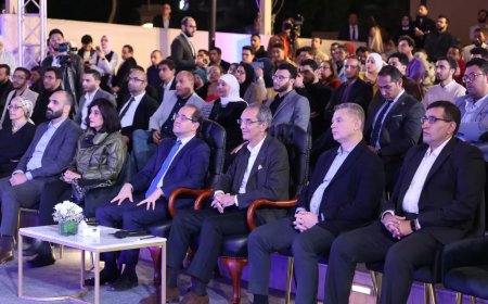 وزير الاتصالات :  اطلاق منصة رقمية لتوفير خدمات متنوعة للمهنيين المستقلين بالتزامن مع إطلاق وزارة المالية لحزمة من التيسيرات الضريبية لهم.
