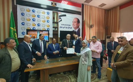 تكريم أوائل الطلبة بتعليم القليوبية