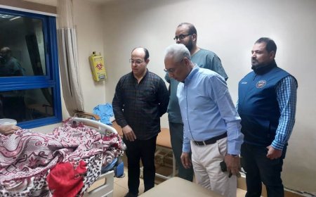 رئيس جامعة المنيا يقوم بزيارة مفاجئة للمستشفيات الجامعية ليلاً ويُحيل الأطباء المتغيبين للتحقيق