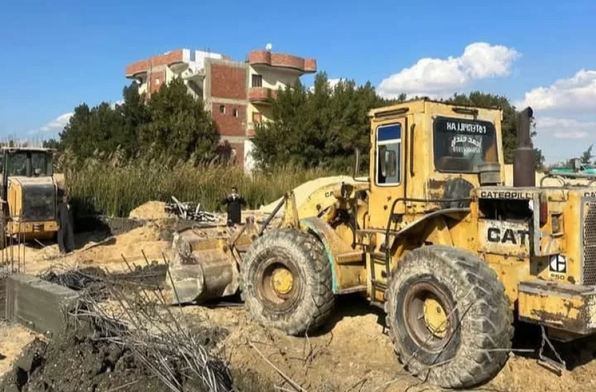 إزالة فورية لـ 5 حالات من تعديات البناء المخالف بالقنطرة غرب