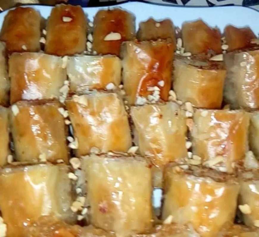 طريقة عمل صوابع جلاش بالكريمه والكنافه المحمره والمكسرات