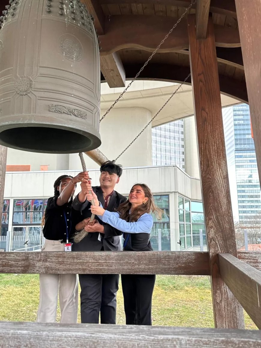 متطوعة مصرية تشارك في قرع الأجراس من أجل السلام بالأمم المتحدة في فيينا