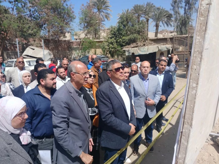 محافظ الجيزة يُطلق إشارة بدء أعمال الإحلال الكلي والإنشاء لمركز طب الأسرة بكرداسة
