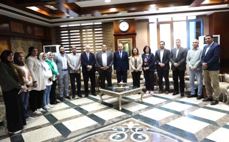 محافظ المنيا يلتقي وفد البنك الدولي وبرنامج التنمية المحلية بصعيد مصر