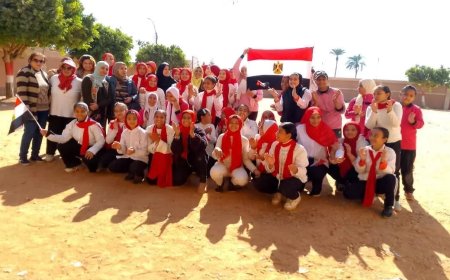 مدير  إدارة المنيا التعليمية يقود مبادرة التشجير والدهان بمدارس إدارة المنيا.