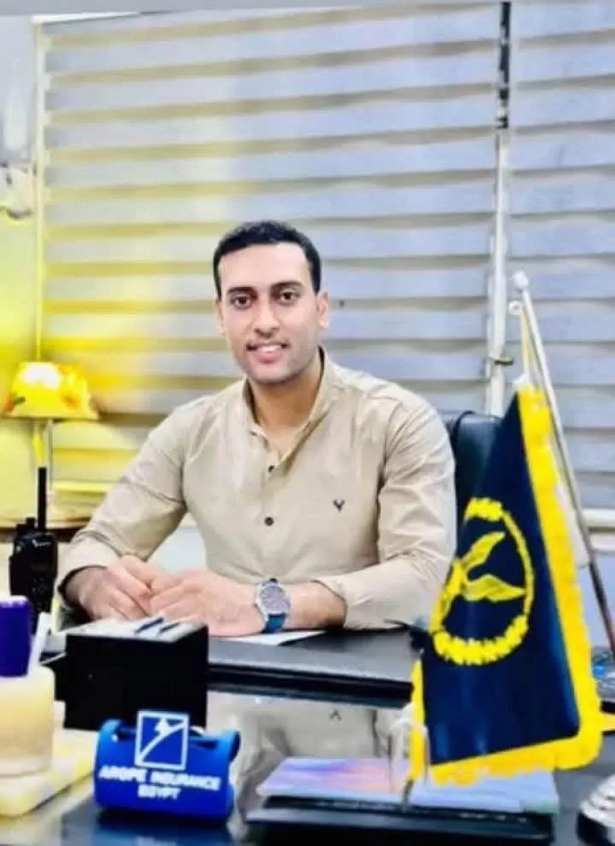 نائب محافظ قنا يقدم واجب العزاء لأسرة الشهيد محمود عبدالصبور الشكلي
