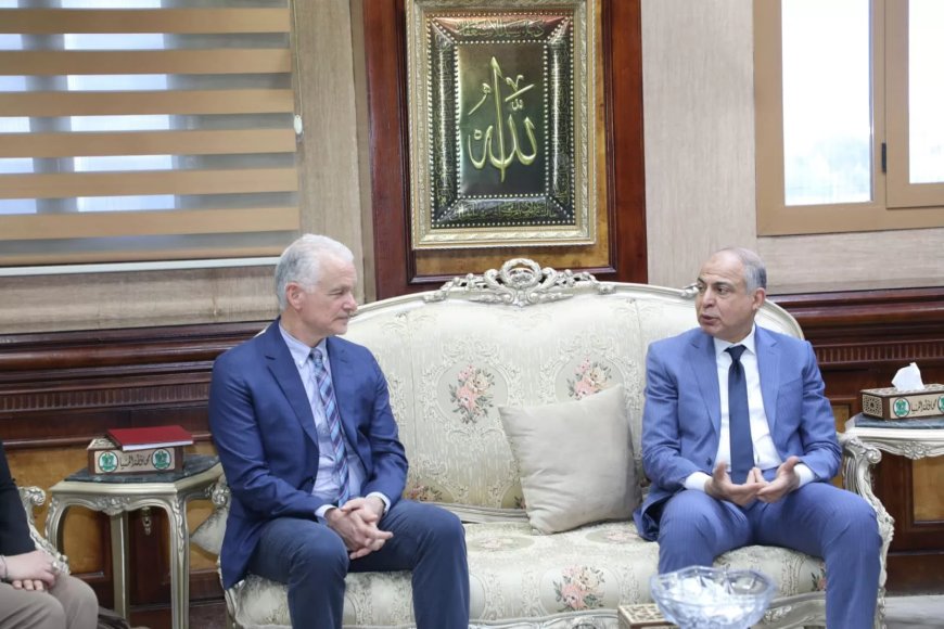محافظ المنيا يلتقي وفد المشروع الكندي لدعم المرأة 