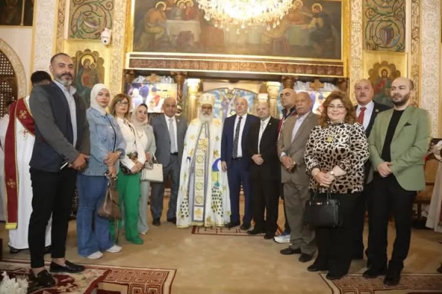 وفد “الشعب الجمهوري” يهنئ أقباط الجيزة بعيد القيامة المجيد في أجواء من المحبة والوحدة الوطنية