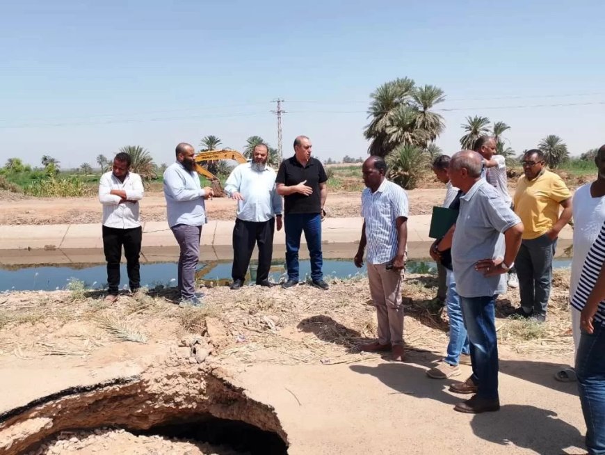 محافظ أسوان يكلف بالمعاينة الميدانية للهبوط الأرضى المفاجئ بطريق توشكى بنصر النوبة وسرعة إصلاح الهبوط