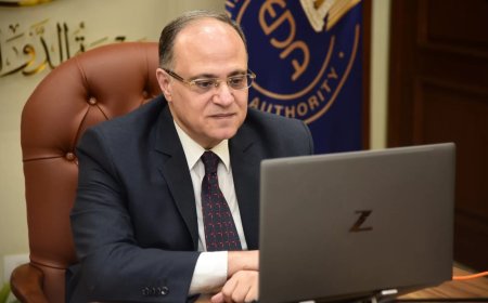 رئيس هيئة الدواء المصرية فى  اجتماع مع نظيره الزامبي : نعمل سويا على تلبية احتياجات المواطن الزامبي من المستحضرات الطبية المصرية، وضمان استمرار تدفقها بسوق الدواء