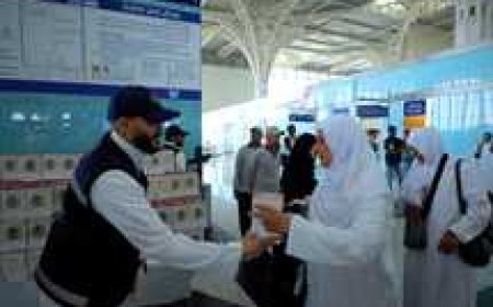 «ورود وأناشيد».. استقبال مهيب لـ حجاج القرعة في المدينة المنورة (صور)