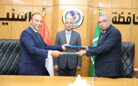 محافظ المنيا يوقّع اتفاقًا مع شركة المياه لإنشاء محطة ومأخذ على النيل بالمنطقة الصناعية