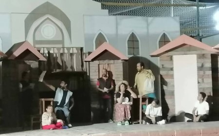 فرقة احمد بهاء الدين المسرحية تقدم " تاتانيا" ضمن عروض قصور الثقافة