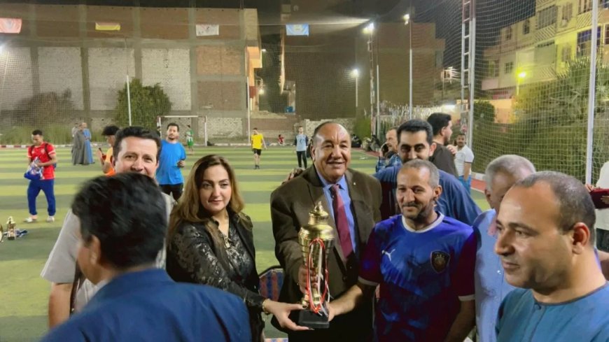 حزب الشعب الجمهوري يكرم رموز الرياضة في نجع حمادي 