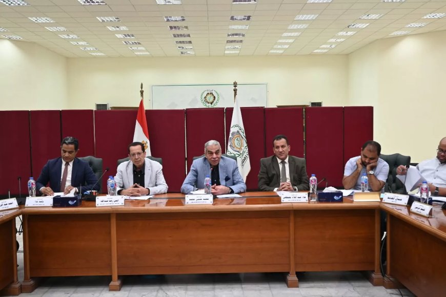 جلسة حاسمة لمجلس أمناء العاشر من رمضان.. خطوات عملية لتطوير الخدمات الصحية وتشغيل كامل لمستشفى الجامعة قريبًا