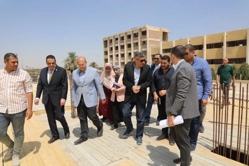 محافظ الجيزة يتابع معدلات تنفيذ مبنى مجلس مدينة العياط الجديد