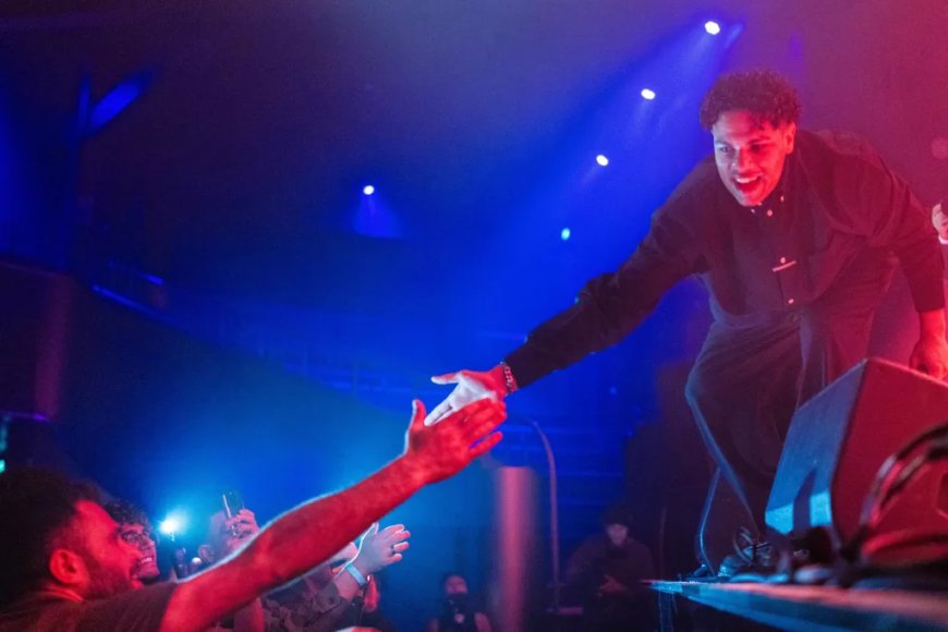 زياد ظاظا يشعل أولى حفلاته بأوروبا وسط جمهور عربي أوروبي 