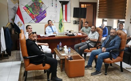 رئيس جهاز العاشر من رمضان يلتقي أصحاب “الحوش الزراعية” ويحدد الأول من أغسطس المقبل موعدًا نهائيًا لتقنين الأوضاع