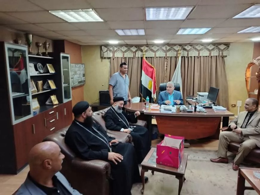 وحدة وطنية على أرض حلوان.. وفد كنسي يهنئ المسلمين بعيد الأضحى في مشهد يجسد روح المحبة والمواطنة