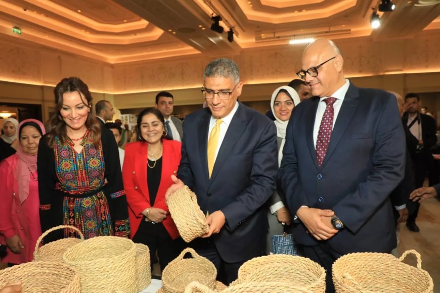 بالصور.. محافظ الجيزة يفتتح معرض التراث والحرف اليدوية.. بمشاركة ٦٠ عارضاً من المحافظات والسفارات