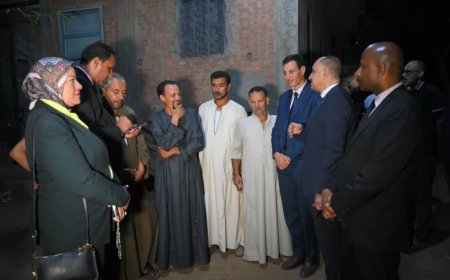 التضامن تسلم أسر الضحايا طريق المنوفية تبرعًا بقيمة 2 مليون جنيه لكل أسرة