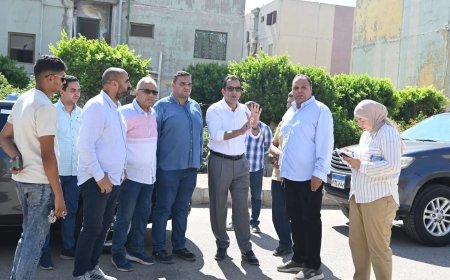 رئيس جهاز تنمية العاشر من رمضان يتابع ميدانيًا أعمال تطوير شبكات المياه والصرف بالحيين الأول والسادس
