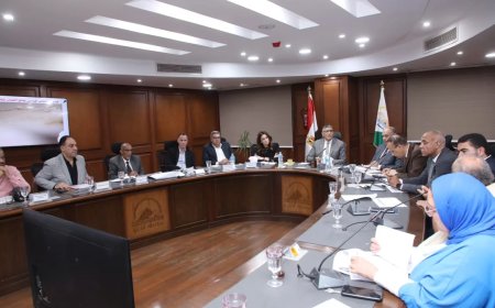 لقاء الثلاثاء الدوري | محافظ الجيزة يلتقي المواطنين لبحث الشكاوى بأحياء العجوزة والهرم والطالبيّة ومنشأة القناطر