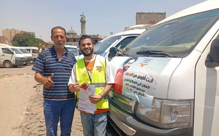 حملة ميدانية لتوعية السائقين بخطورة التعاطي بالمواقف العامة