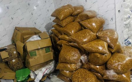 ضبط 2300 كيلوجرام مواد غذائية غير مطابقة للمواصفات بمطعم شهير في بنها