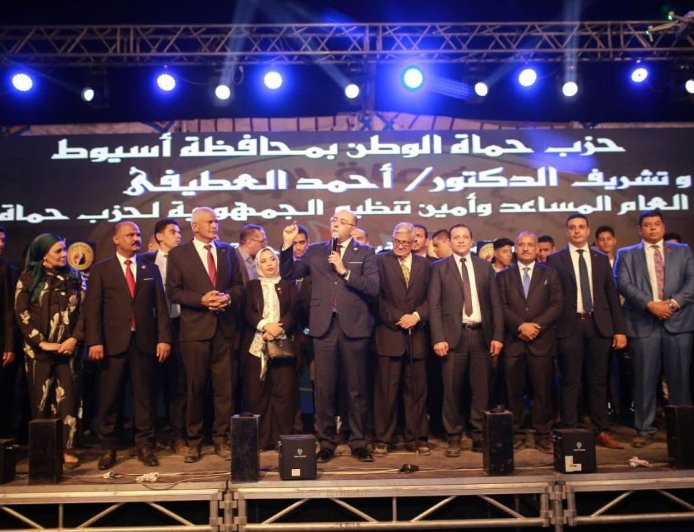عقد مؤتمر  جماهيرى بحضور ١٠ آلاف مواطن لحماة الوطن باسيوط