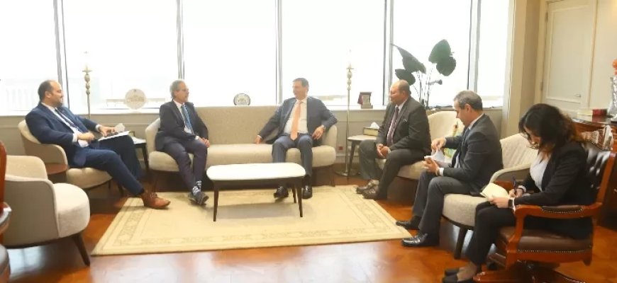 وزير الزراعة يستقبل المستشار الزراعي الهولندي لبحث سبل تعزيز التعاون المشترك