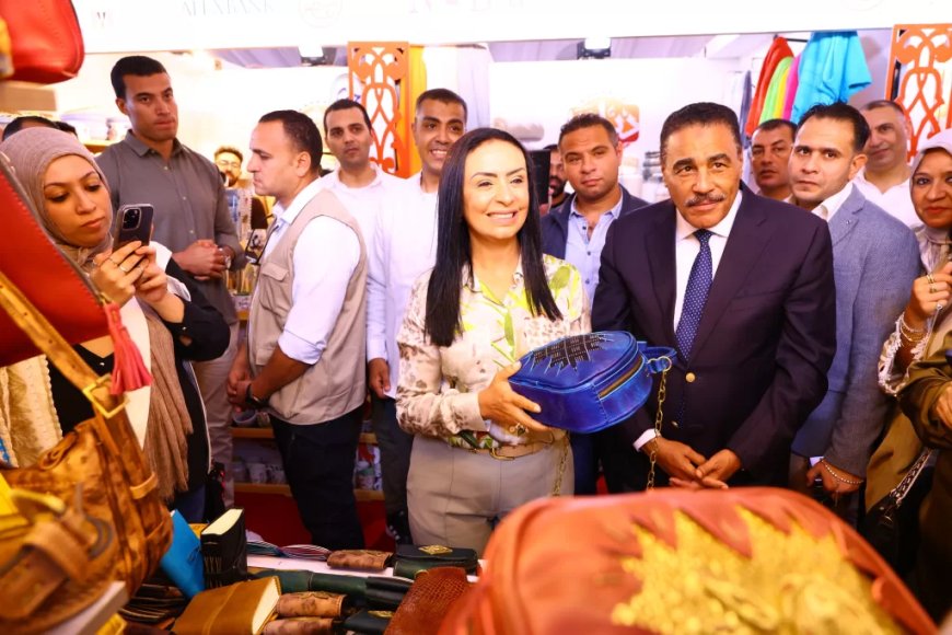 تعليق على وزيرة التضامن ومحافظ مطروح يفتتحان معرض ديارنا بالساحل الشمالي بمشاركة 125 عارضًا من مختلف المحافظات بواسطة بنك ناصر: تمويلات تتجاوز 800 مليون جنيه لتمكين الأسر المنتجة ودعم المرأة عبر معرض ديارنا - جريدة المساء