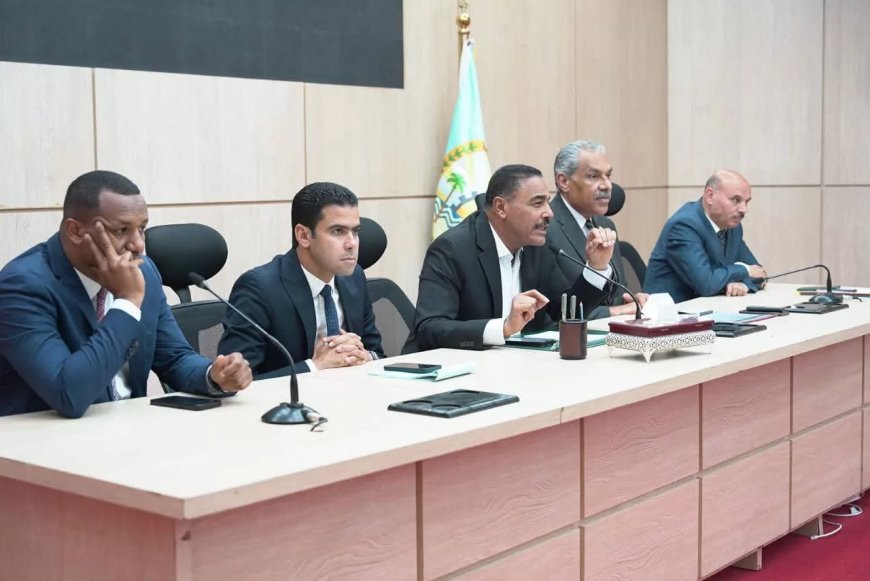 محافظ مطروح يلتقى رؤساء المدن الجدد ونوابهم