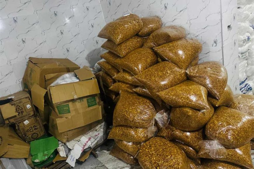 ضبط 2300 كيلوجرام مواد غذائية غير مطابقة للمواصفات بمطعم شهير في بنها