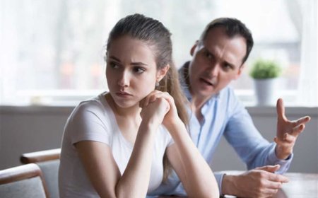 «طلاقك بإيدي.. بس تسيبي العيال».. صفقة تكشفها أم أمام محكمة الأسرة (تفاصيل)