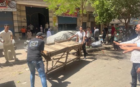 سيولة مرورية.. محافظة الجيزة تزيل إشغالات للمقاهي والباعة الجائلين بشارع سليم في فيصل(صور)