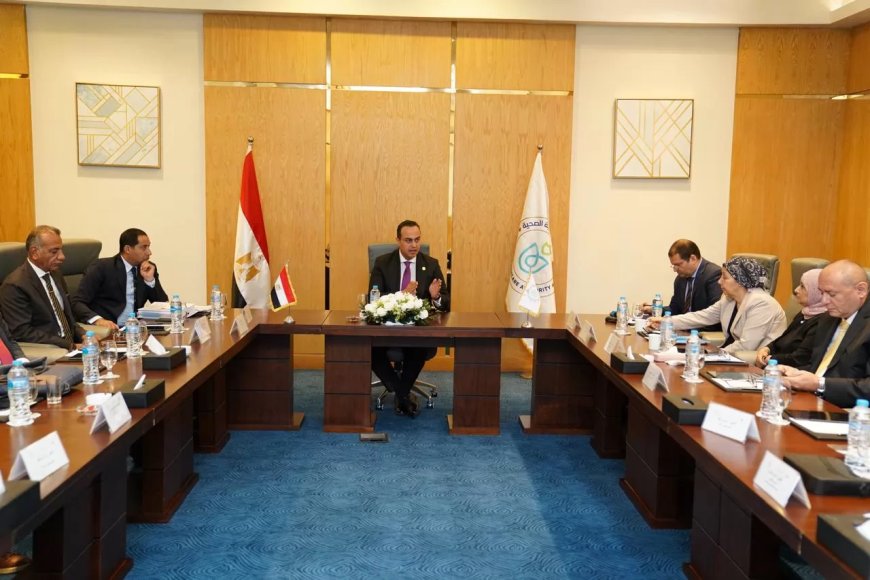 فى اجتماع مجلس إدارة هيئة الرعاية الصحية:  114 مليون جنيه إيرادات السياحة العلاجية و23 مليون جنيه من الخدمات غير الطبية.. وزيادة نمو فائض التشغيل بنسبة 34% وارتفاع عائد النشاط 10%