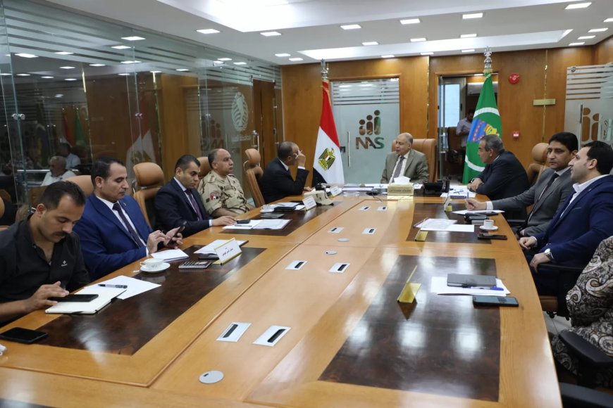 غرفة عمليات المنيا تواصل متابعة أعمال الفرز في انتخابات الشيوخ إشادة بمشاركة المواطنين ويقظة الأجهزة الأمنية